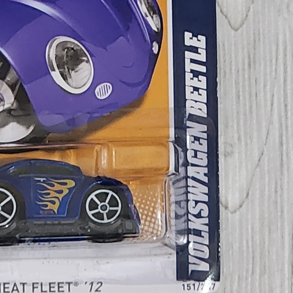 Hot Wheels Blue Volkswagen Beetle Toy Car #151/247 NWT